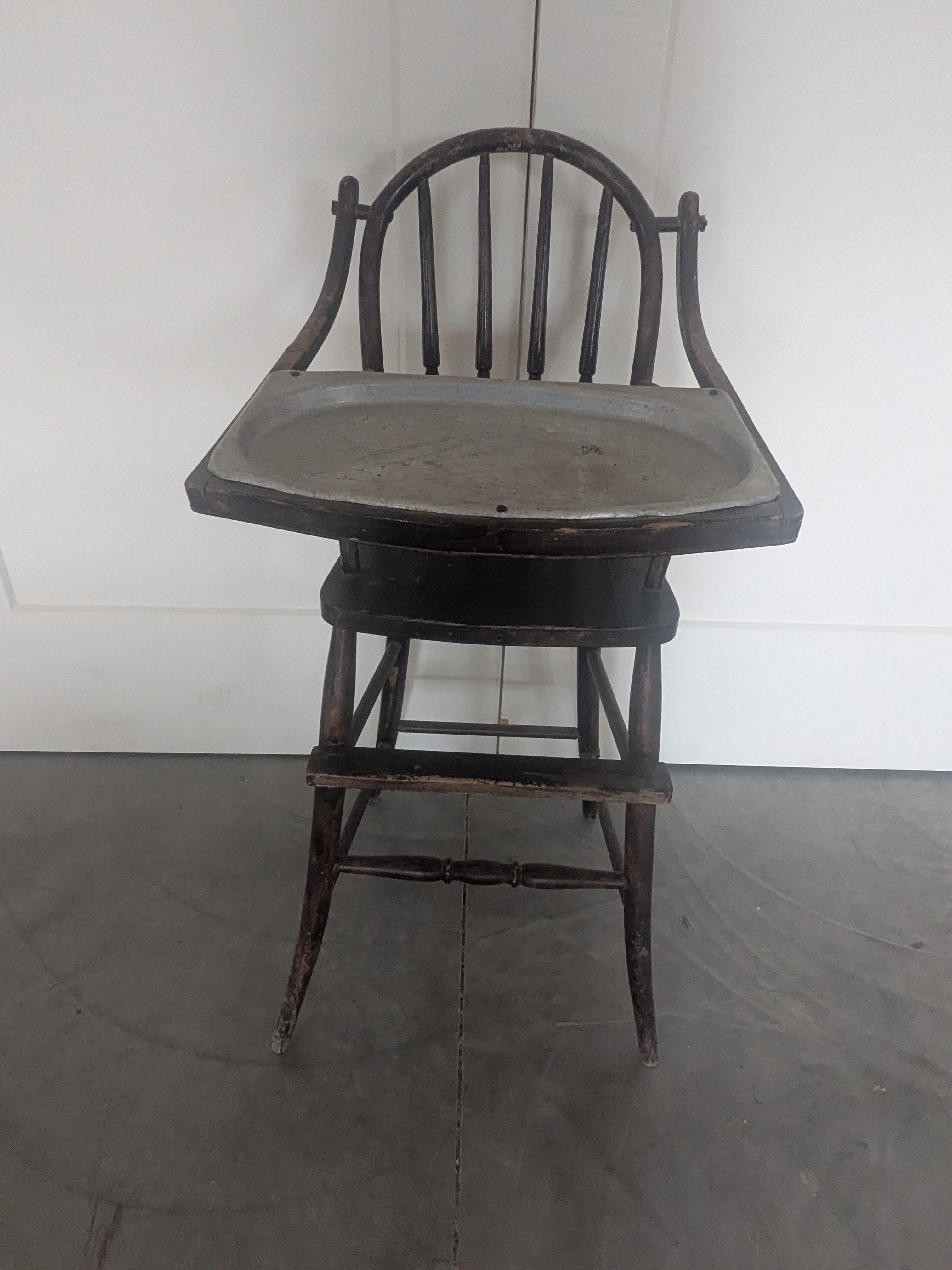 Heritage Child's High Chair with Galvanized Tray